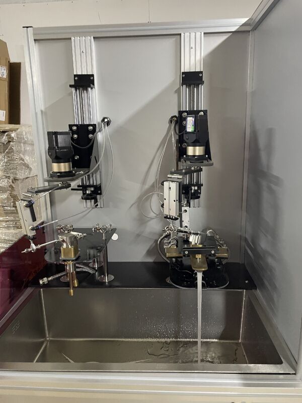 EN817 تست کننده عمر حرفه ای سوئیچ شیر، گردش آب خودکار با گرمایش، آزمایش همزمان دو ایستگاه برای ارزیابی دوام شیر